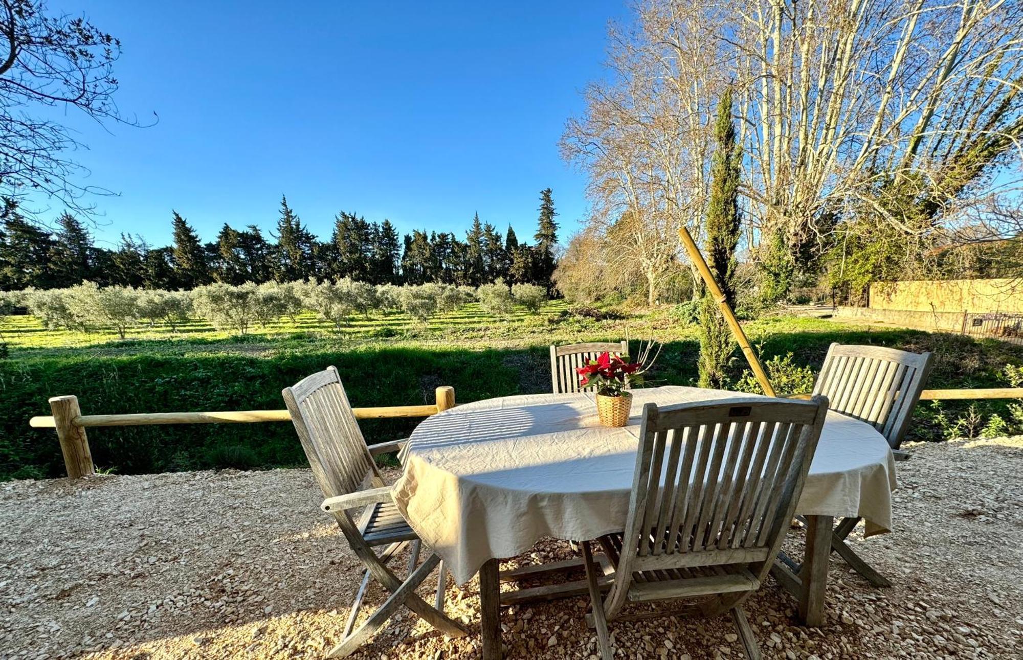 Mas Campau Bed & Breakfast Fontvieille Exterior photo